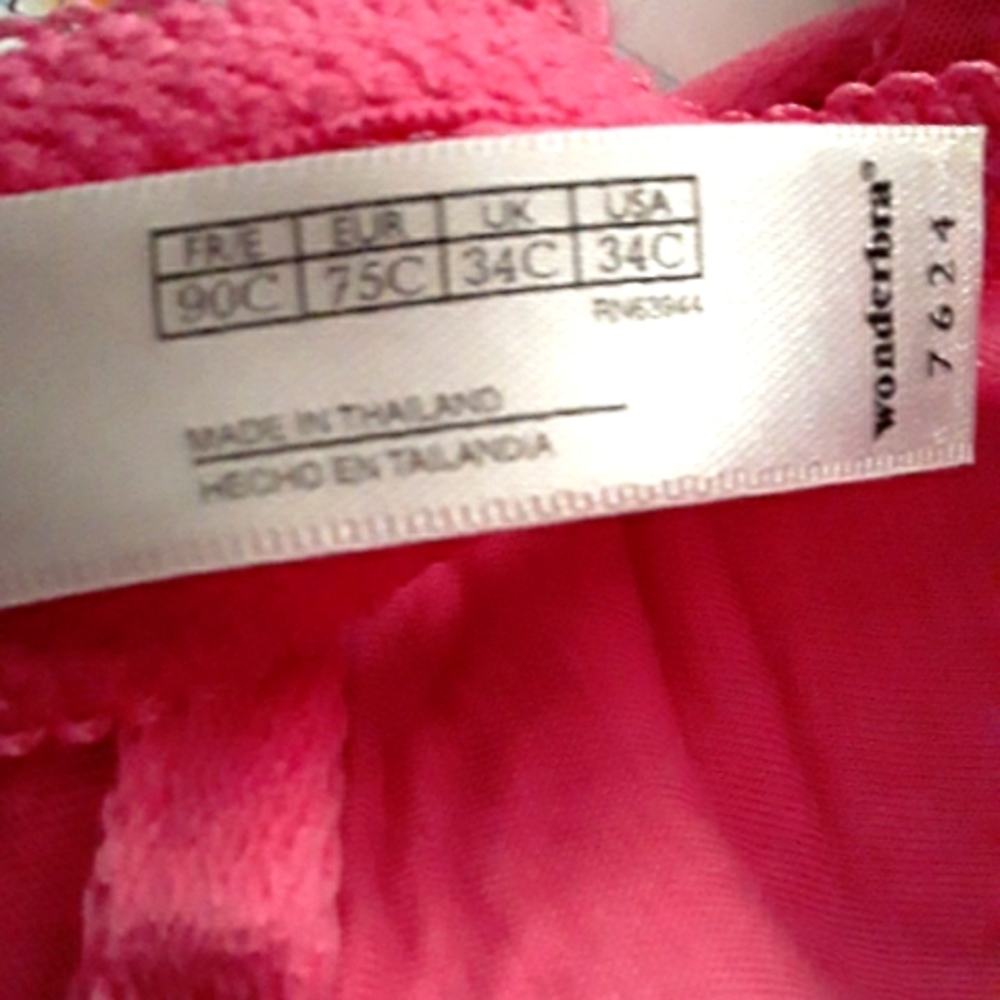 Wonderbra - Picture 9 of 10